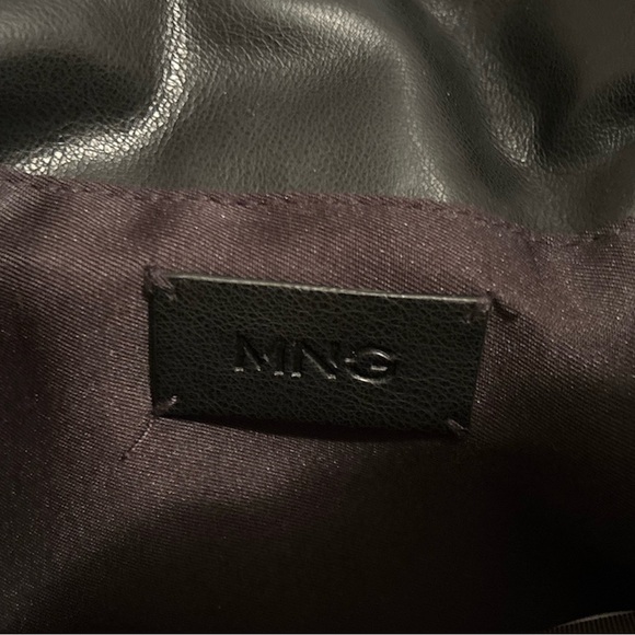 Unique Mango Black Crossbody Bag NWOT - Picture 4 of 11